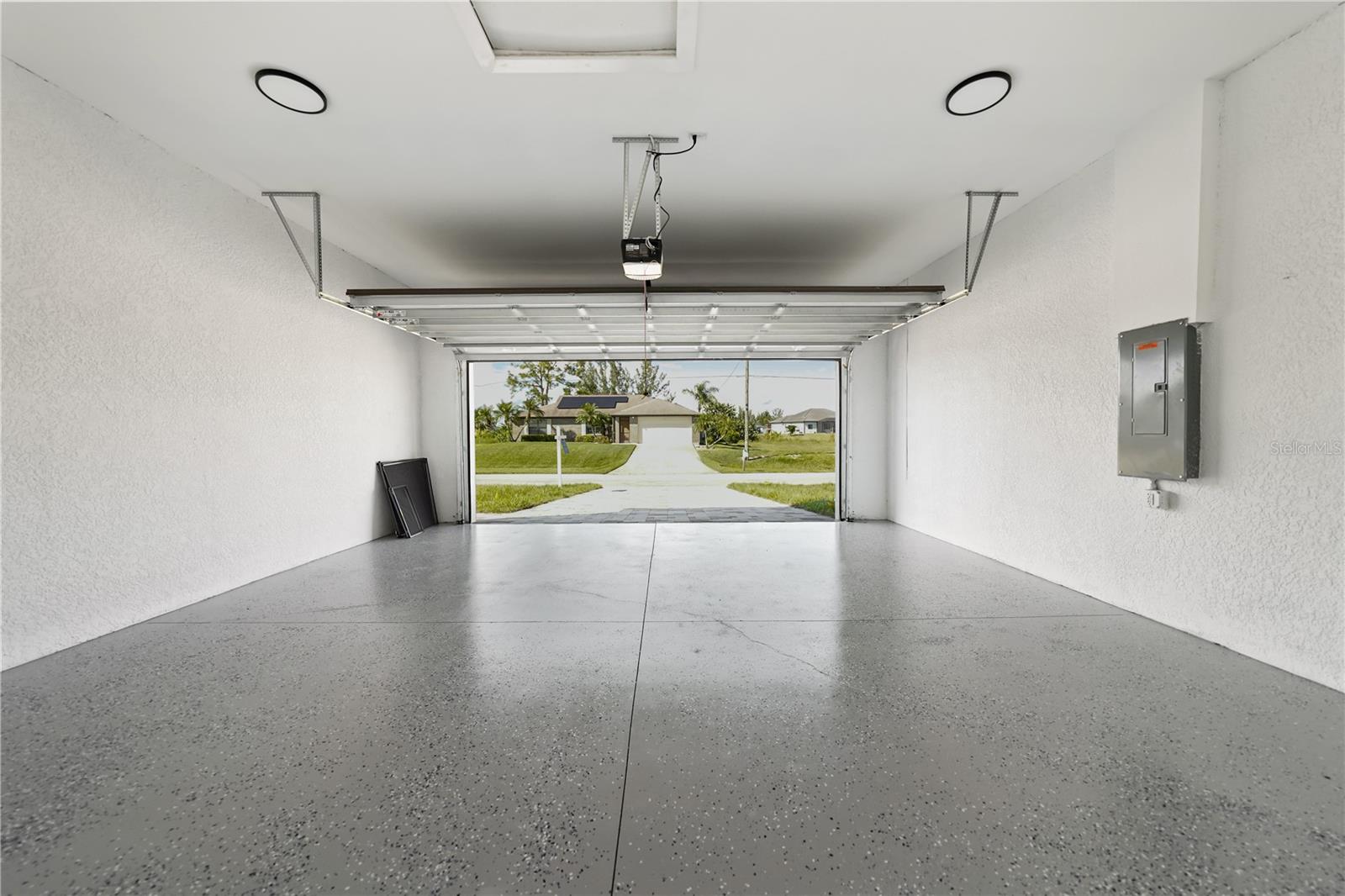 2458 NW 9TH TER, CAPE CORAL, FL — photo 25