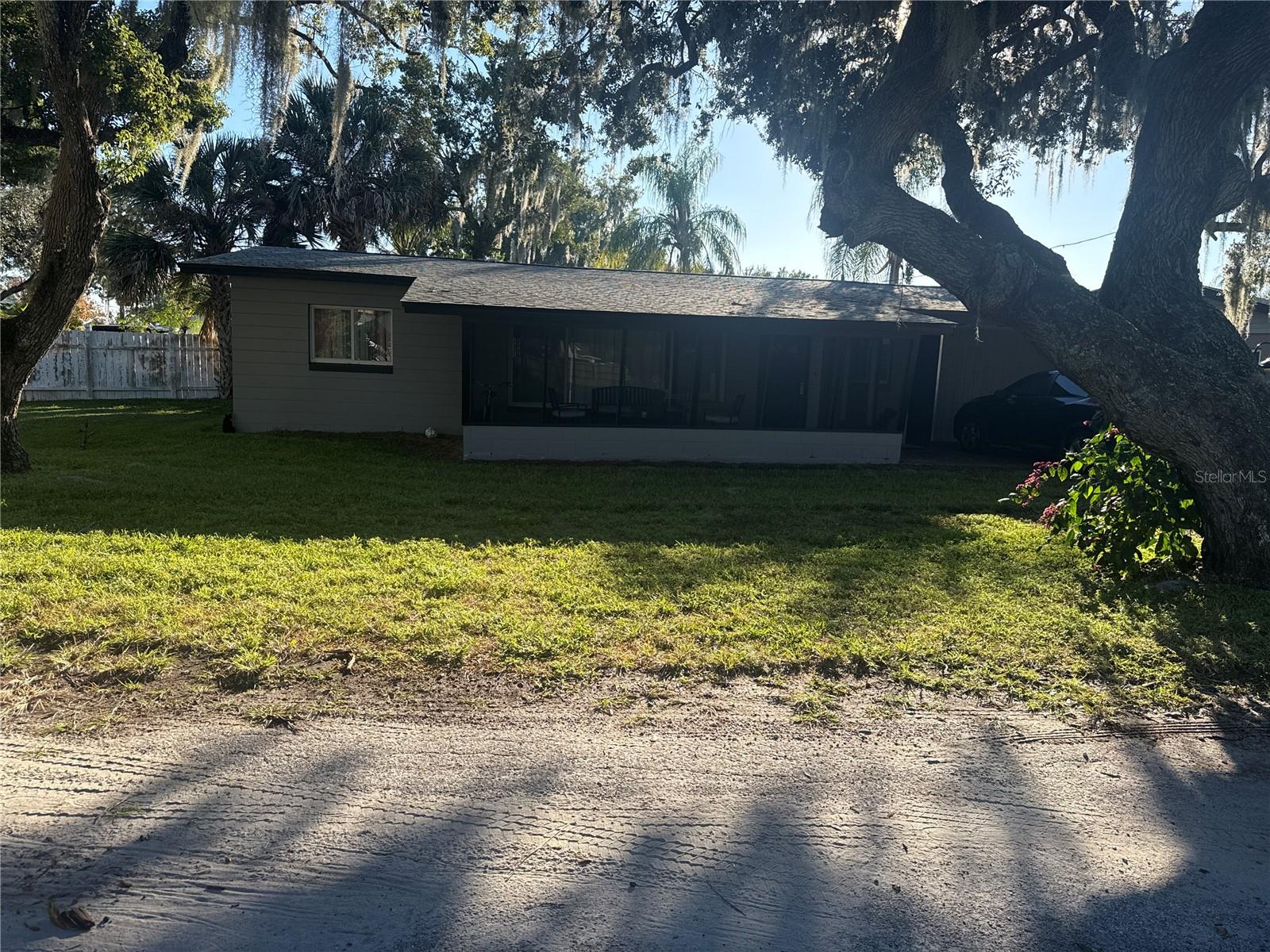 903 N HARBOR TERRACE, TAVARES, FL