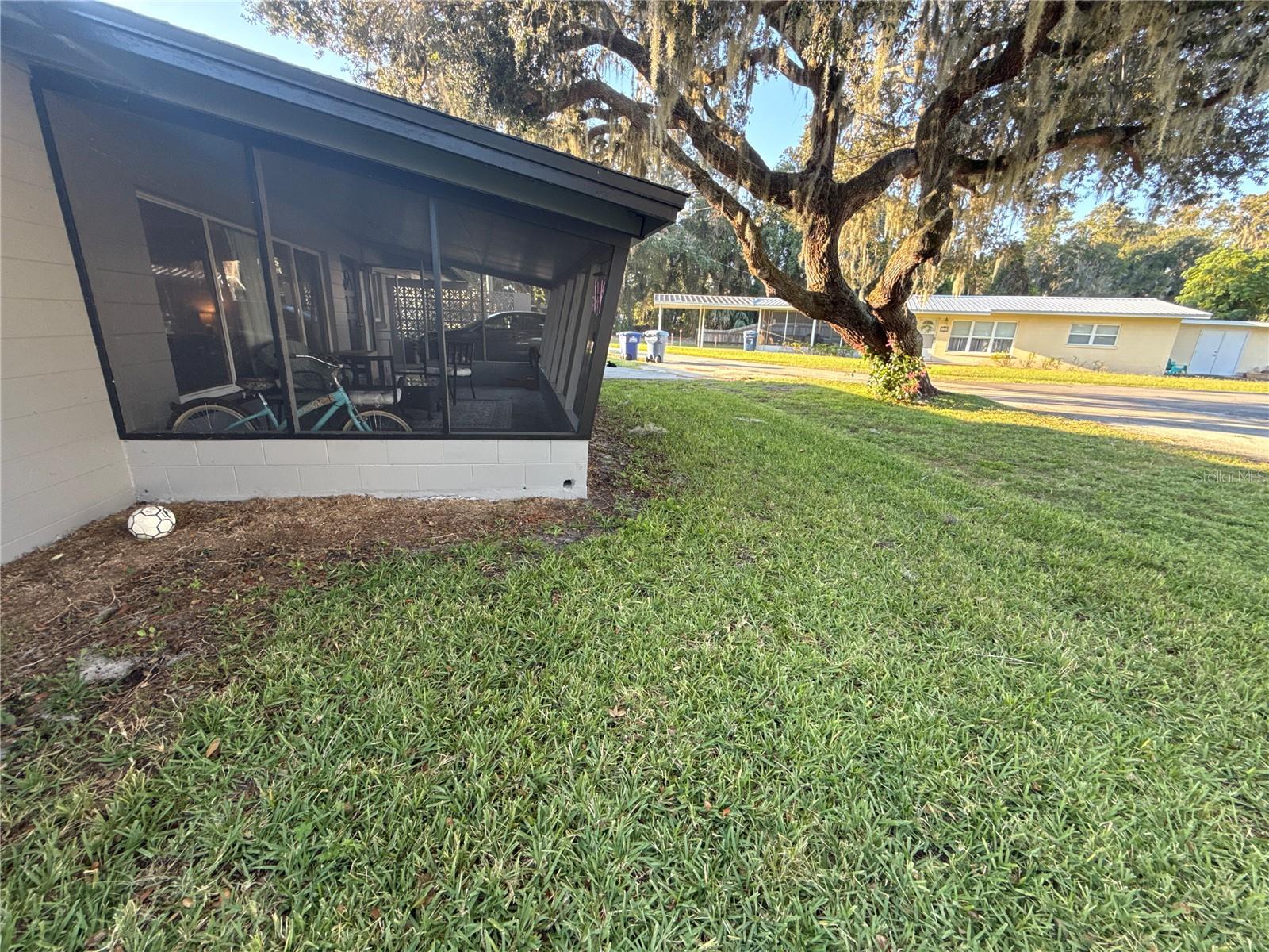 903 N HARBOR TERRACE, TAVARES, FL — photo 7
