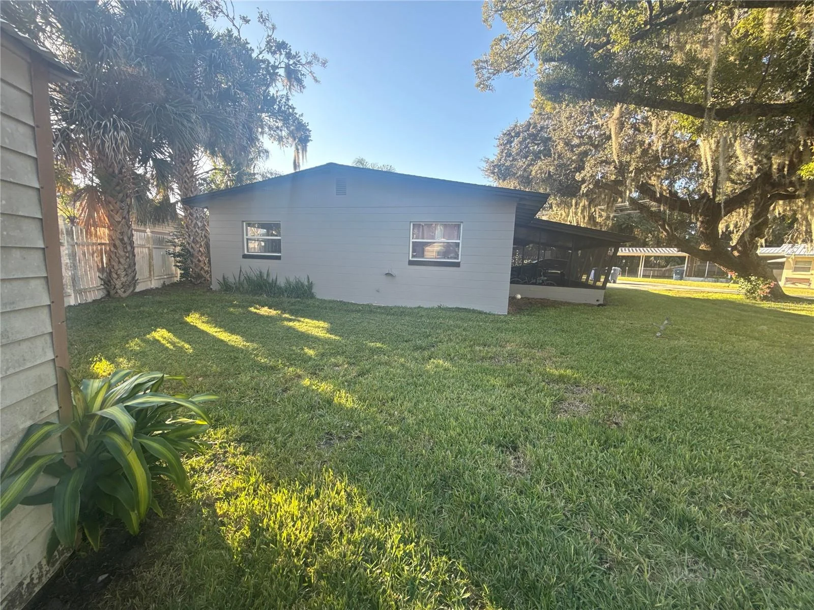 903 N HARBOR TERRACE, TAVARES, FL — photo 134
