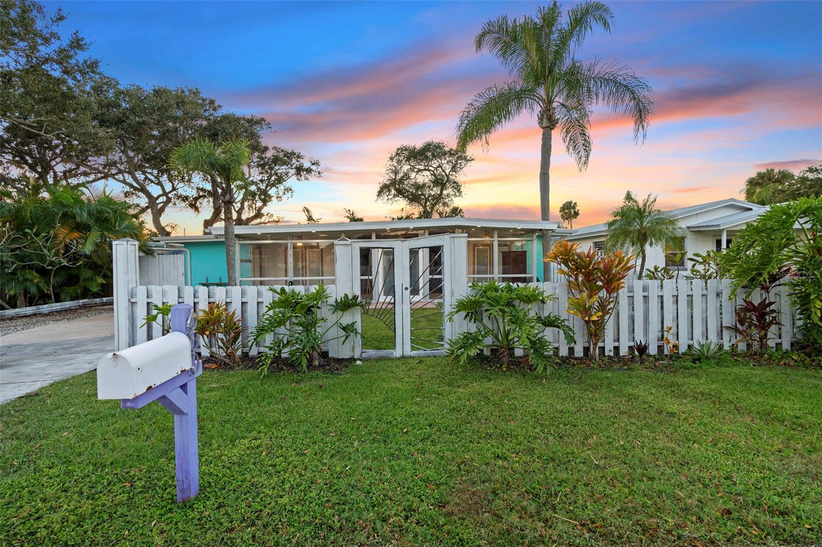 650 S PINE ST, NEW SMYRNA BEACH, FL — photo 2