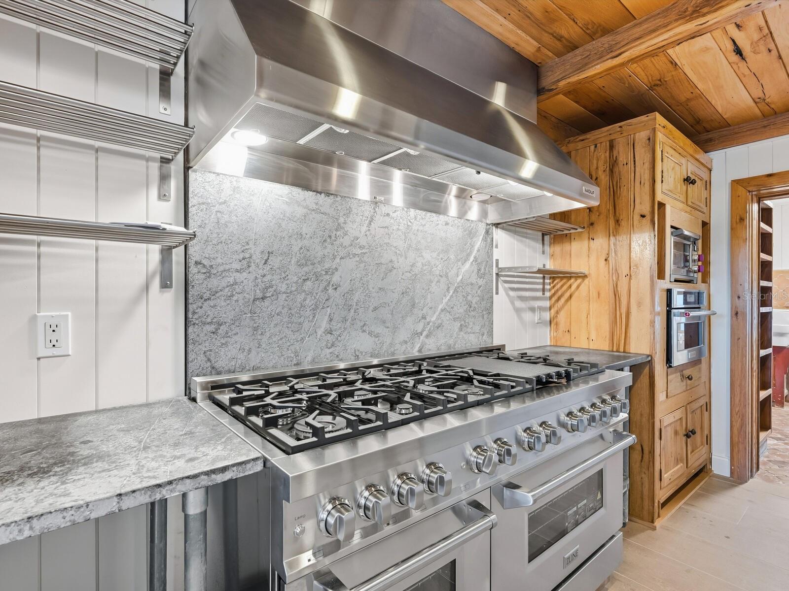 41 S ADAMS DR, SARASOTA, FL — photo 11