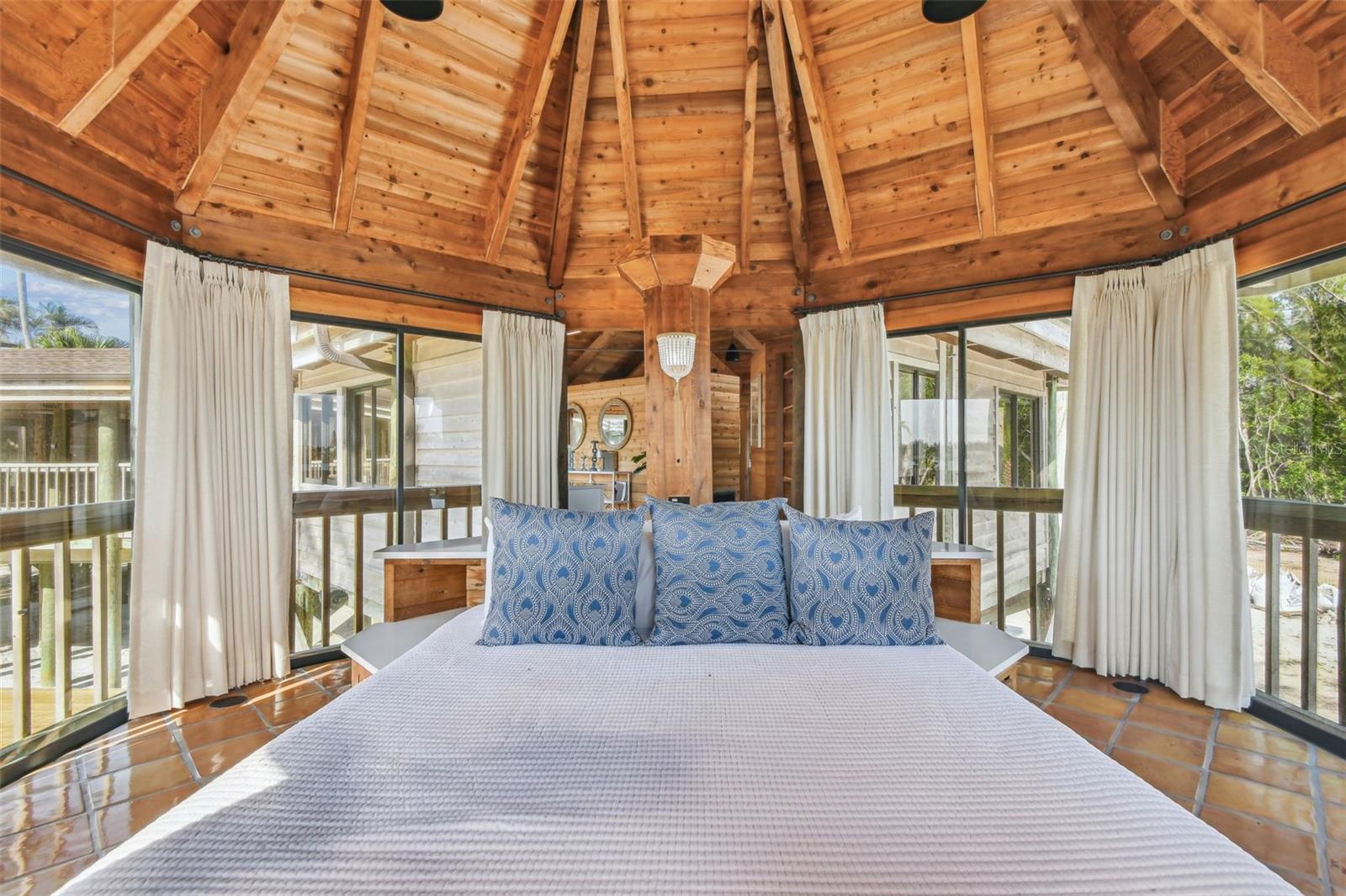 7147 LA LENAIRE DR, LONGBOAT KEY, FL — photo 9