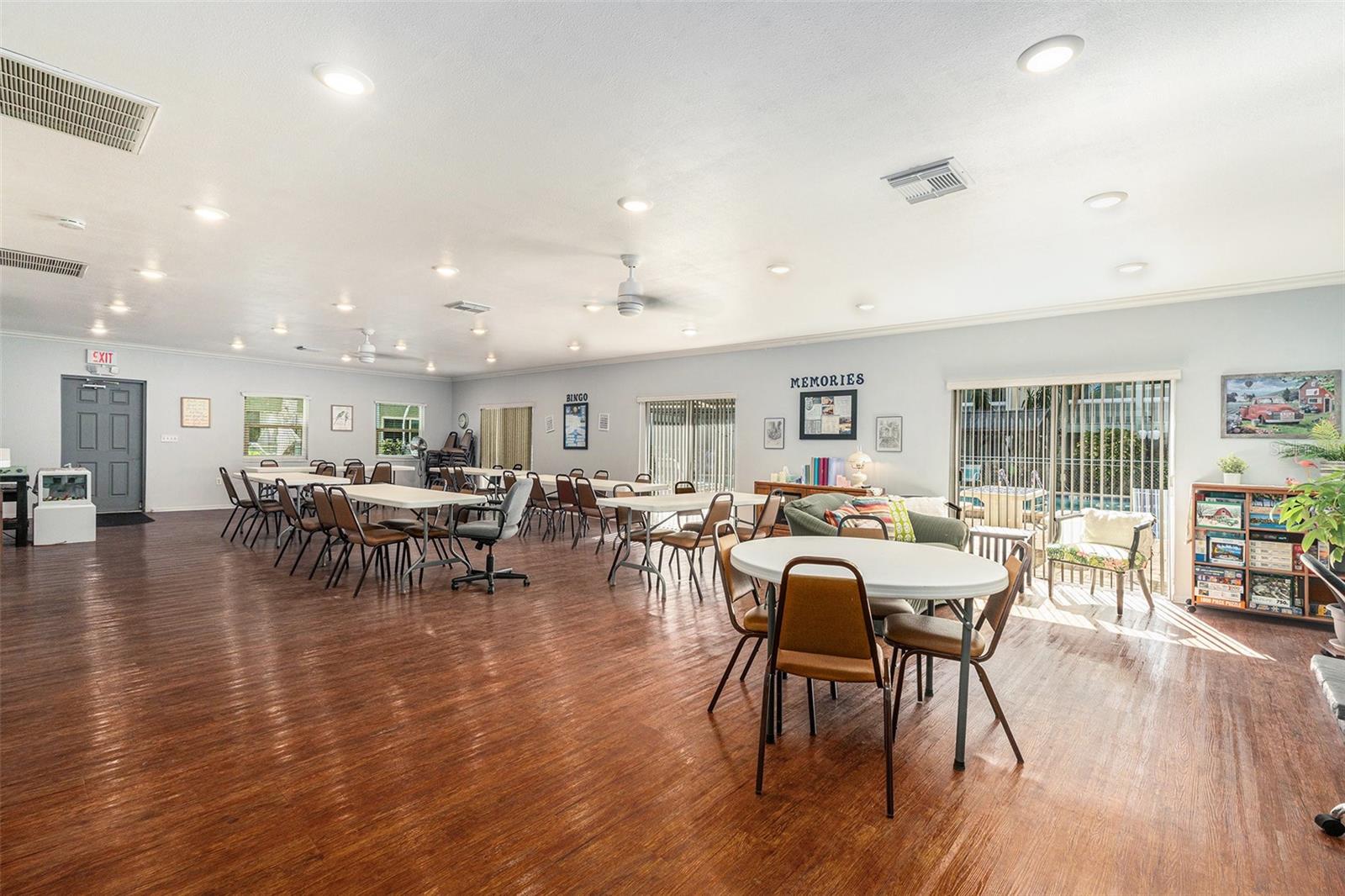 801 83RD AVE N #415, ST PETERSBURG, FL — photo 28