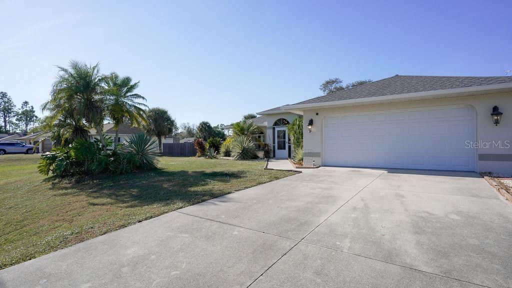 3357 N CHAMBERLAIN BLVD, NORTH PORT, FL — photo 5