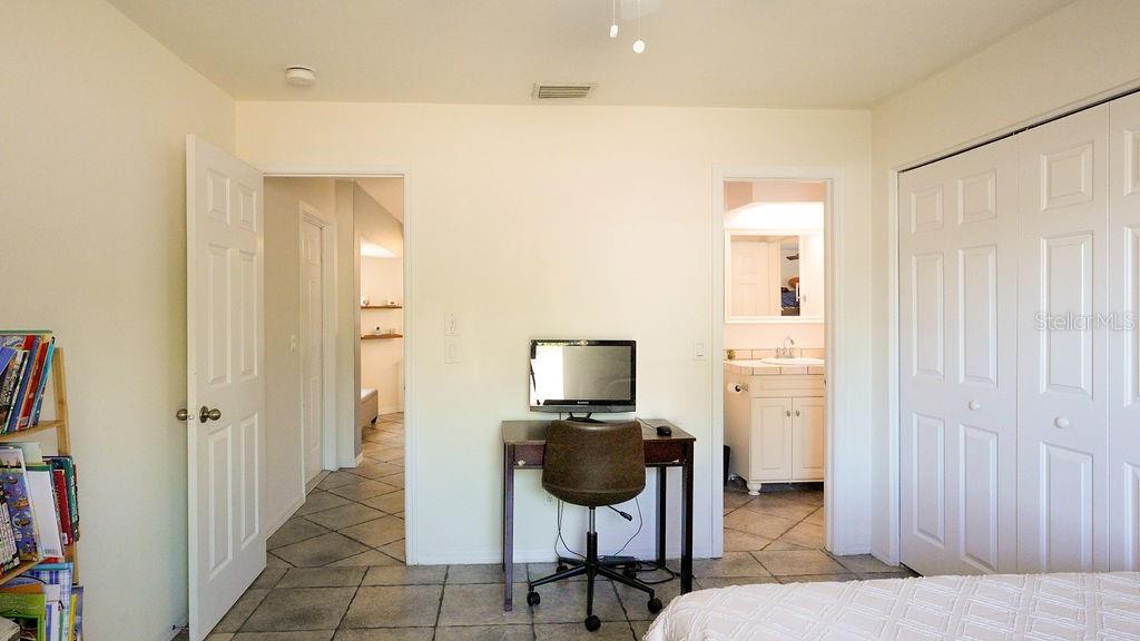 3357 N CHAMBERLAIN BLVD, NORTH PORT, FL — photo 22