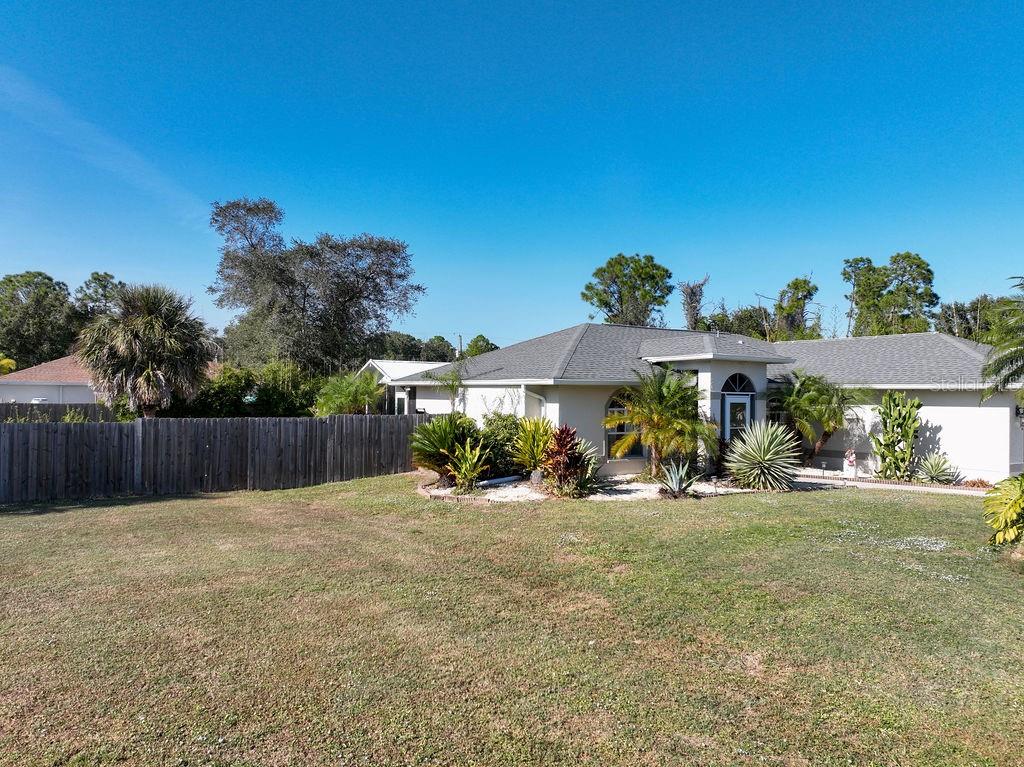 3357 N CHAMBERLAIN BLVD, NORTH PORT, FL — photo 3