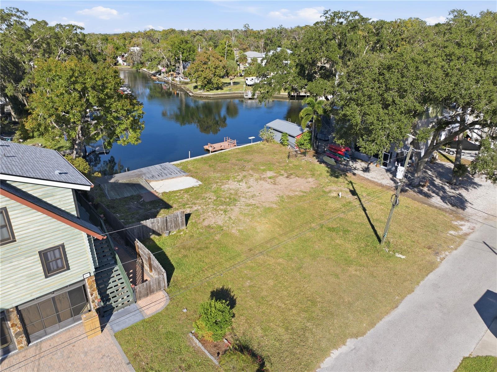 00 CIRCLE DR, WEEKI WACHEE, FL — photo 5