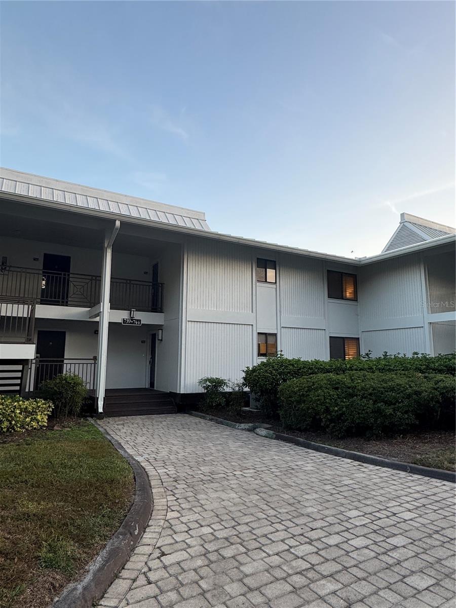 4786 FOX HUNT DR #D743, WESLEY CHAPEL, FL