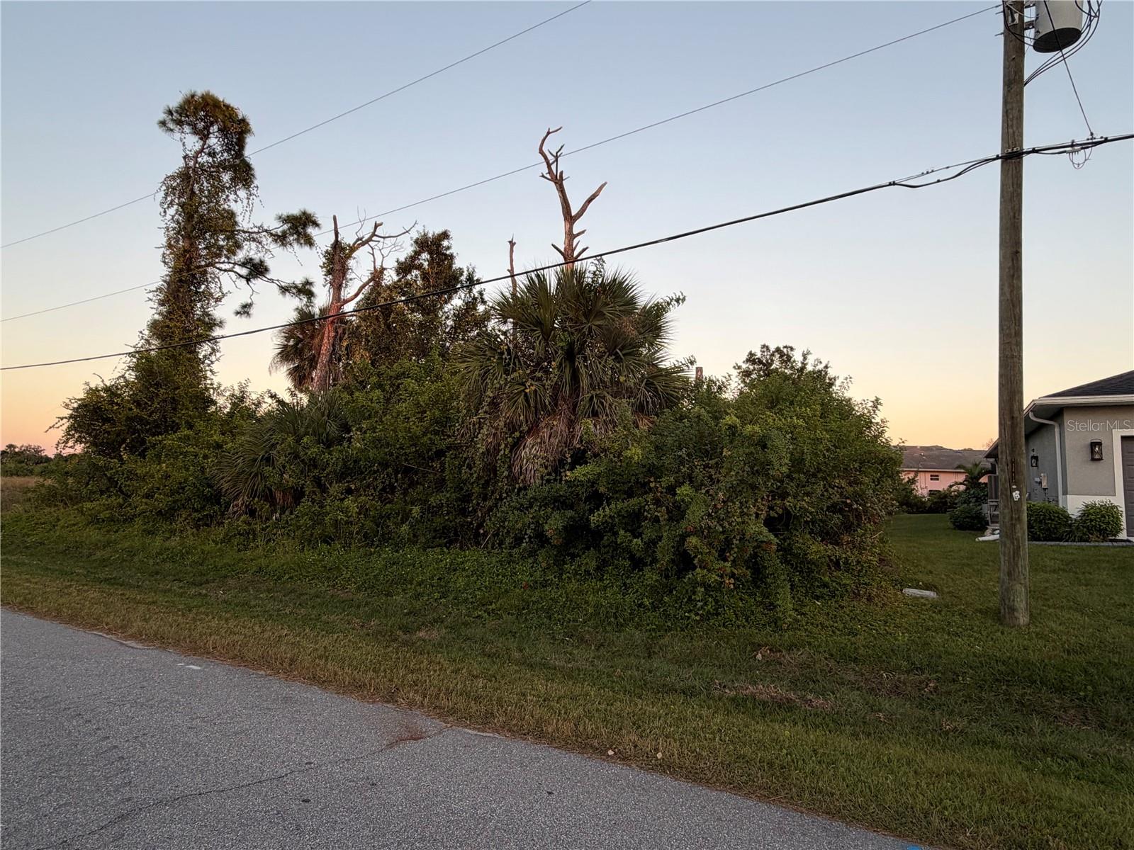 113 OPAL DR, ROTONDA WEST, FL — photo 2