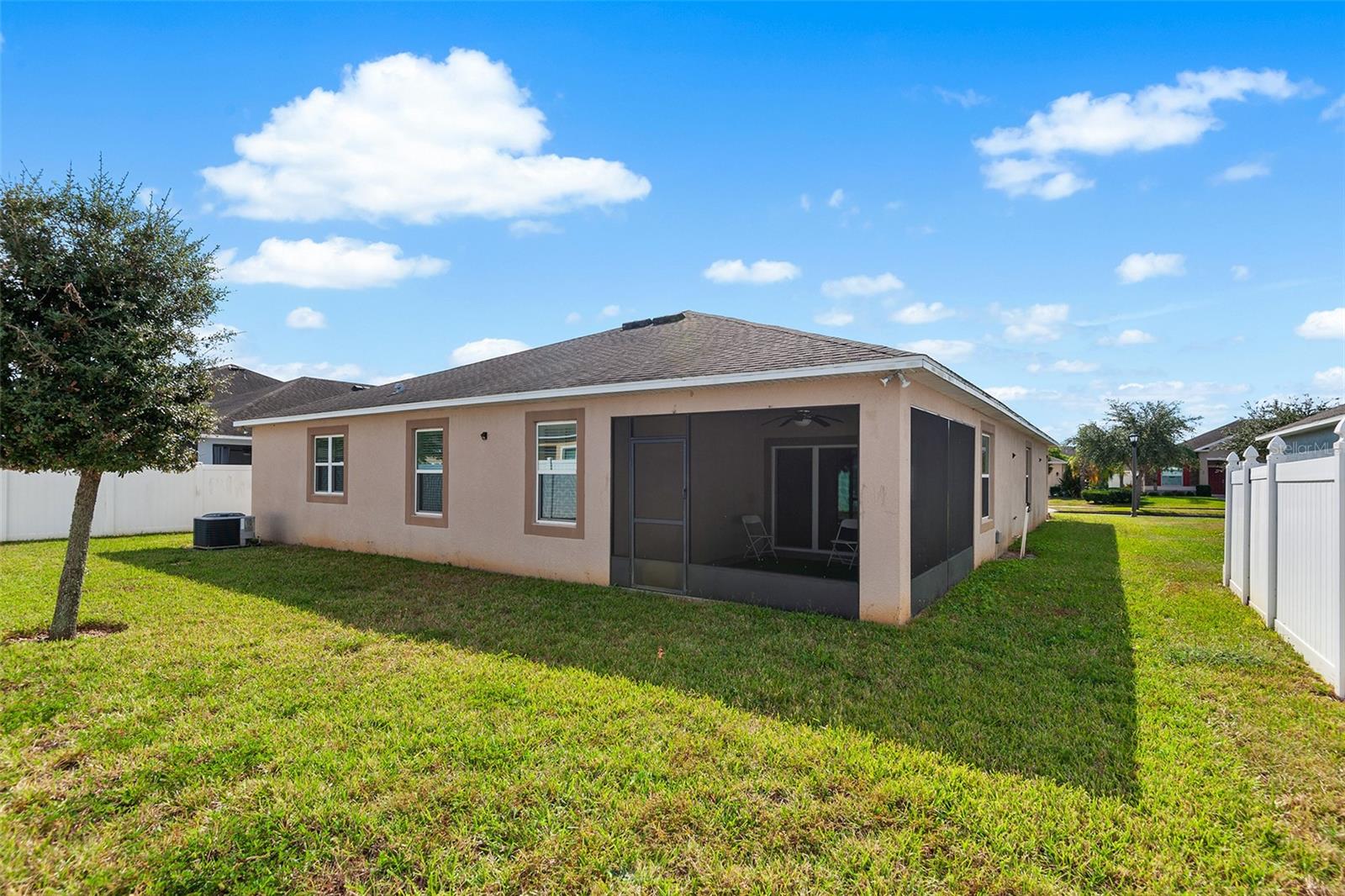 236 BARRINGTON DR, HAINES CITY, FL — photo 4