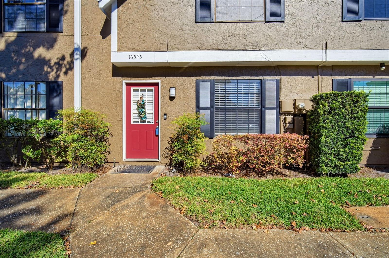16545 LAKE BRIGADOON CIR, TAMPA, FL