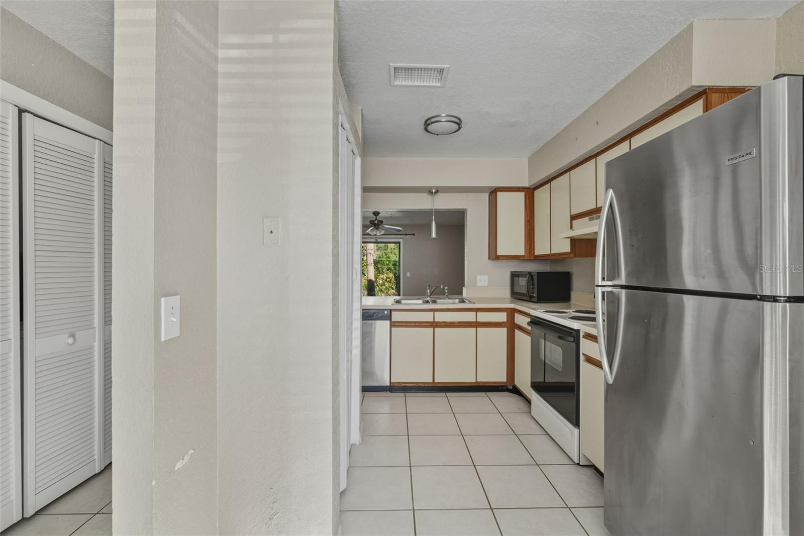 16545 LAKE BRIGADOON CIR, TAMPA, FL — photo 5