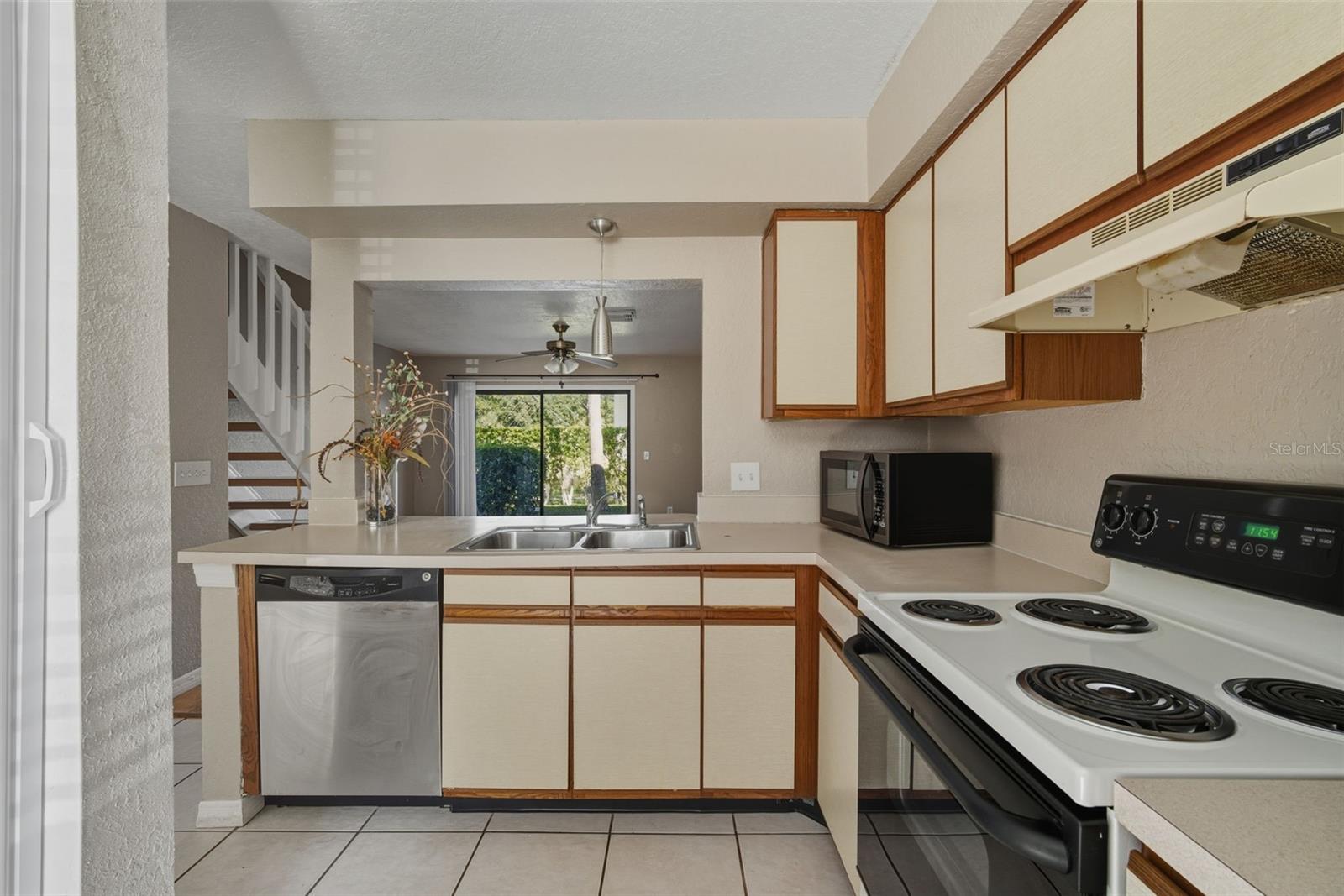 16545 LAKE BRIGADOON CIR, TAMPA, FL — photo 6