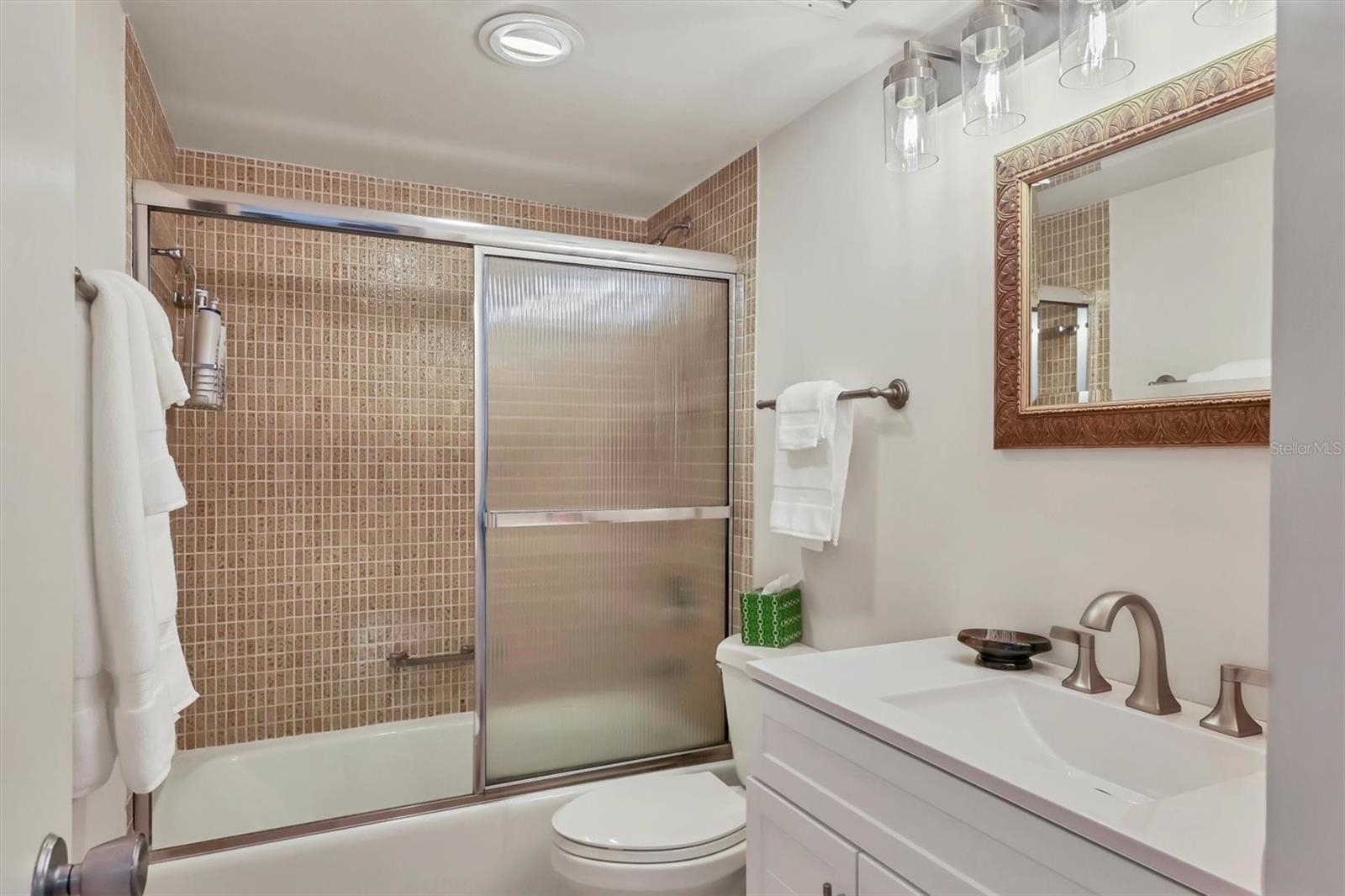 1250 N PORTOFINO DR #303, SARASOTA, FL — photo 14