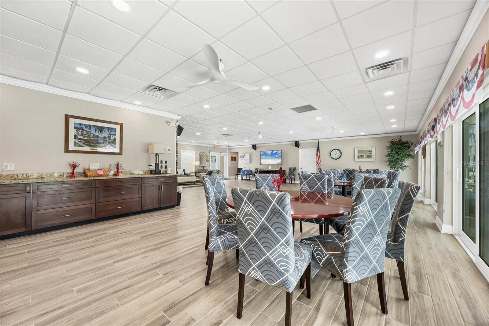 1250 N PORTOFINO DR #303, SARASOTA, FL — photo 28