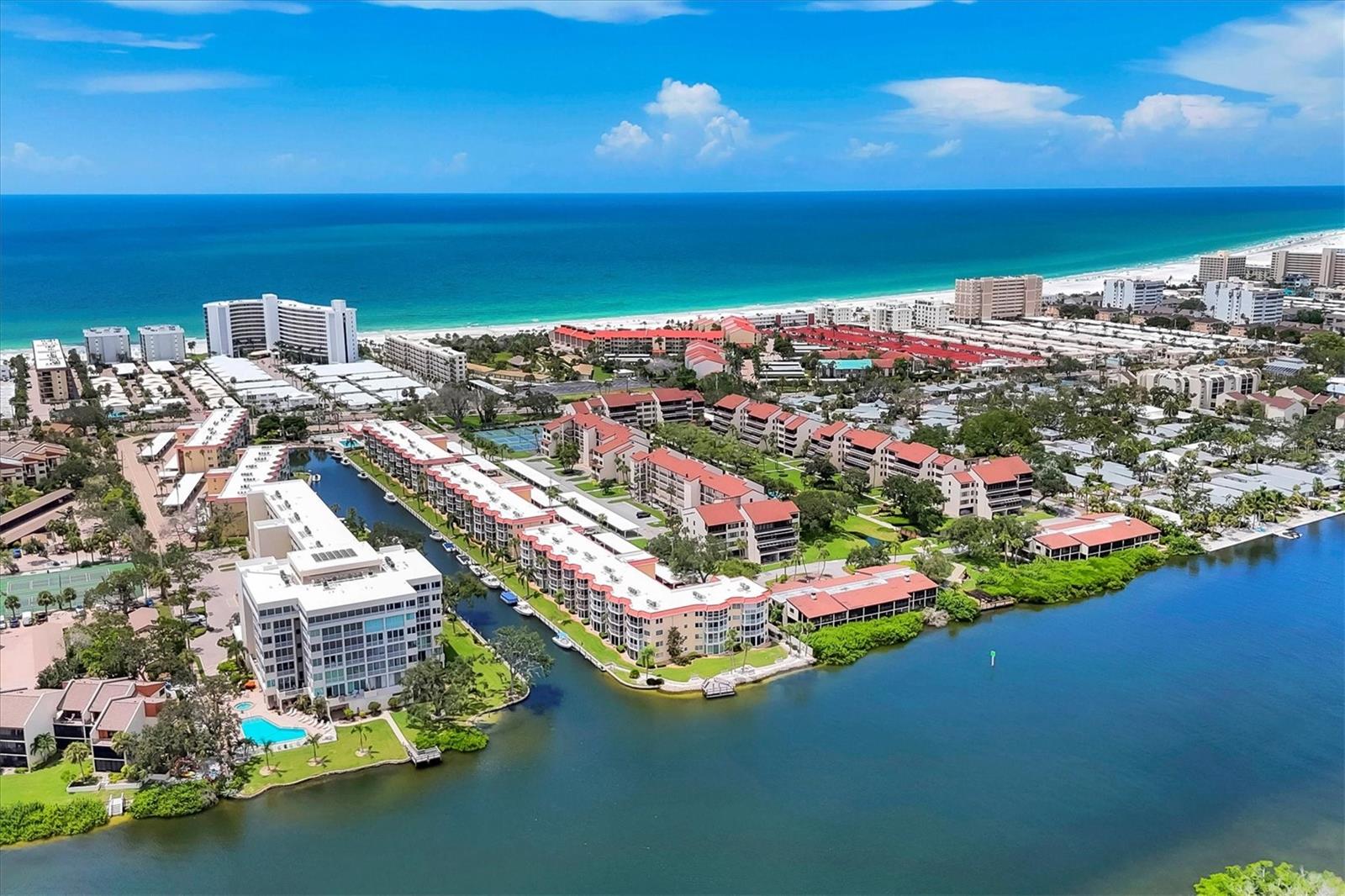 1250 N PORTOFINO DR #303, SARASOTA, FL — photo 41