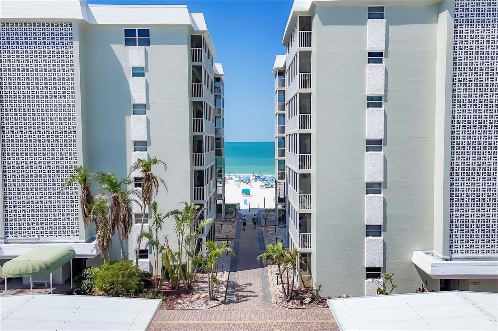 1250 N PORTOFINO DR #303, SARASOTA, FL — photo 42