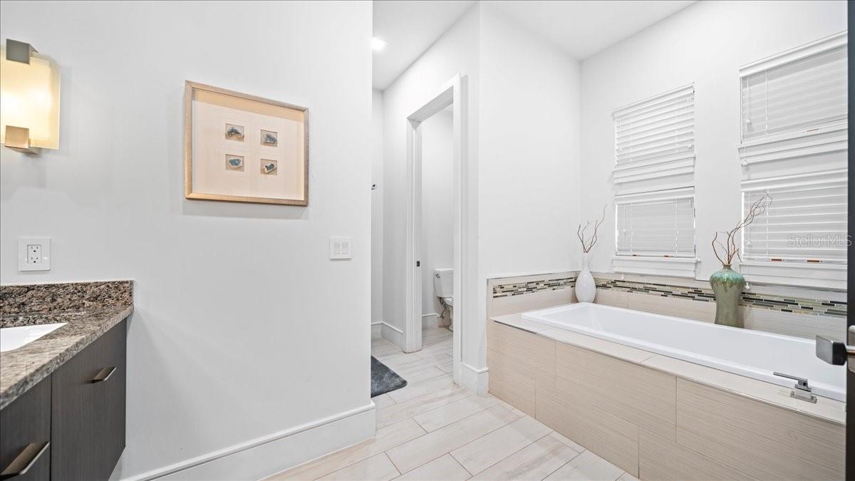 331 MUIRFIELD LOOP, REUNION, FL — photo 89