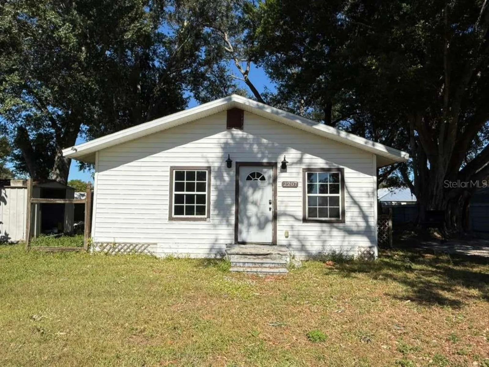 2207 38TH AVE E, BRADENTON, FL — photo 2