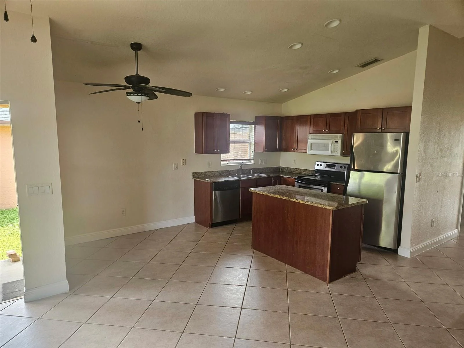 3221 SW SANTA BARBARA PL, CAPE CORAL, FL — photo 6