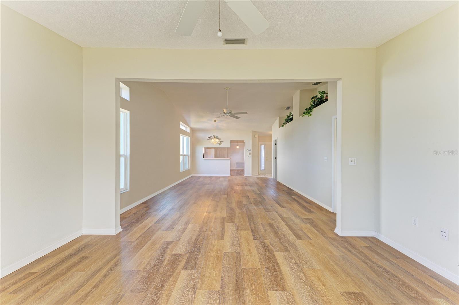 919 SPRING LAKES BLVD, BRADENTON, FL — photo 9