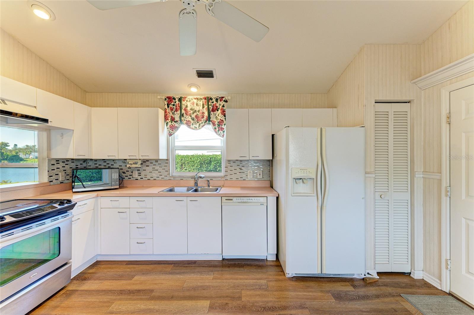 919 SPRING LAKES BLVD, BRADENTON, FL — photo 17