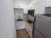 1614 N WASHINGTON AVE — photo 2