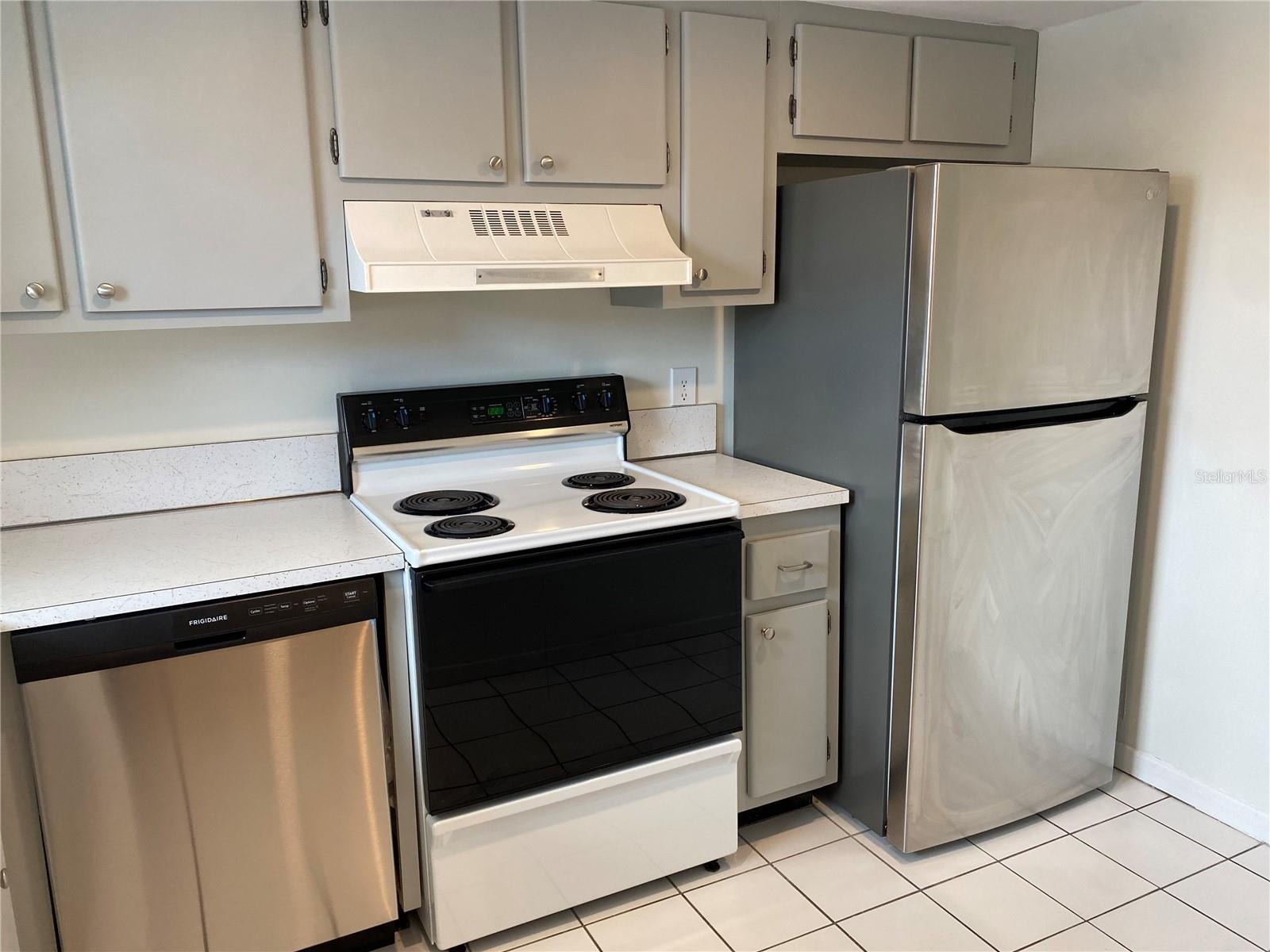 2727 75TH ST W #8A14, BRADENTON, FL — photo 2