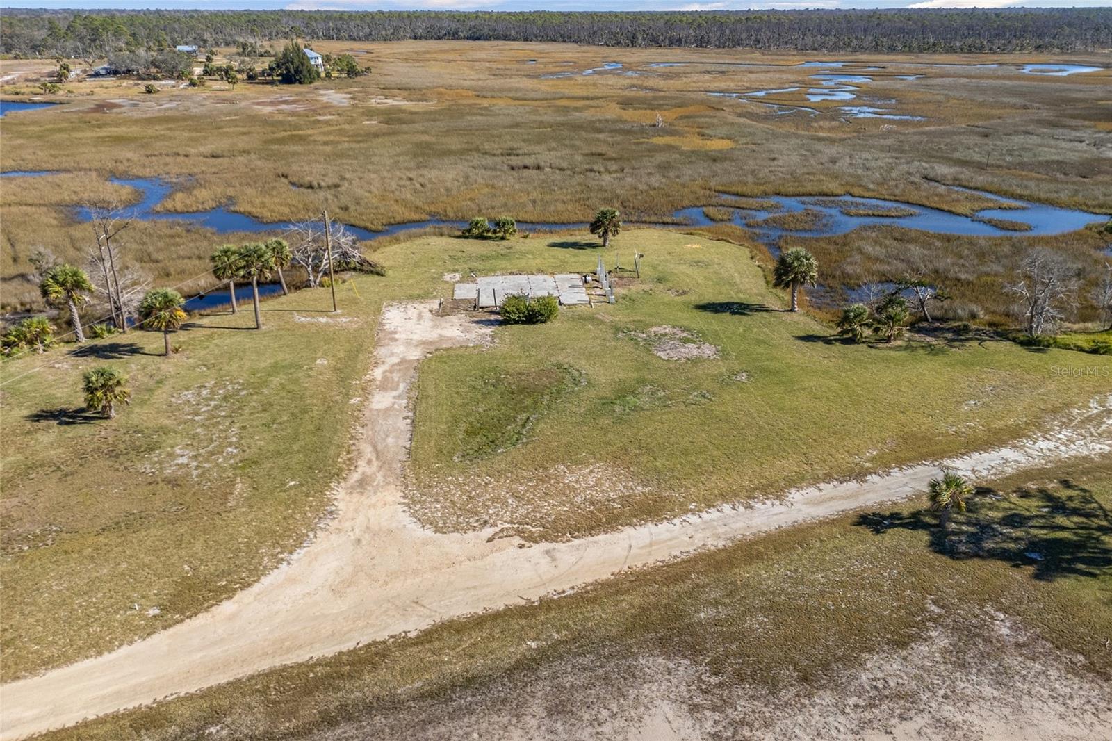 125 SW 284, STEINHATCHEE, FL — photo 30
