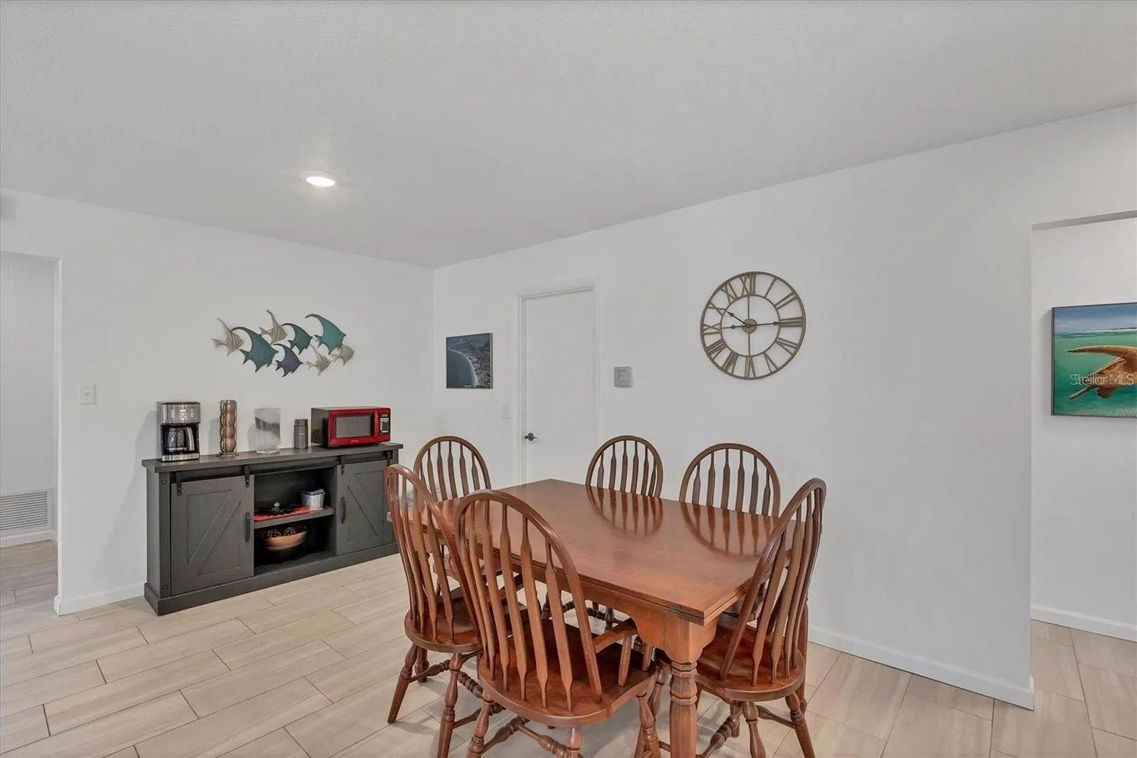 2410 CASS ST, SARASOTA, FL — photo 12