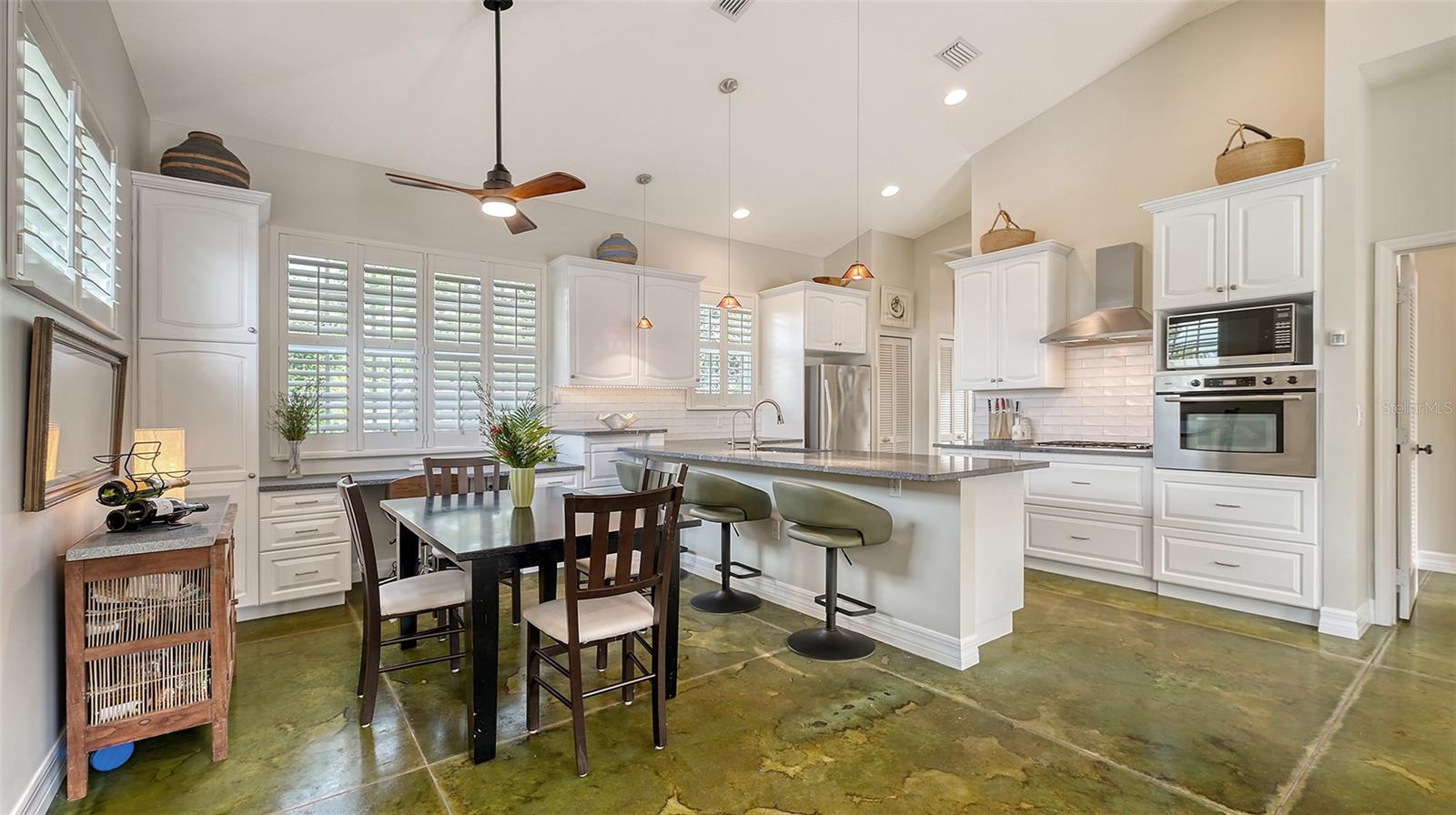 640 N OSPREY AVE, SARASOTA, FL — photo 9
