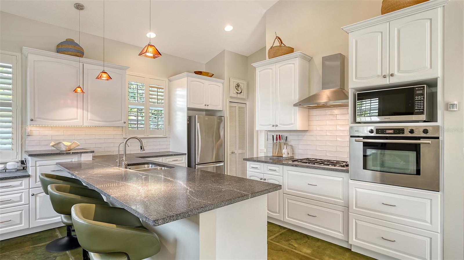 640 N OSPREY AVE, SARASOTA, FL — photo 10
