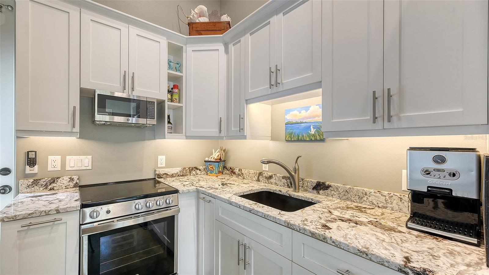 640 N OSPREY AVE, SARASOTA, FL — photo 61