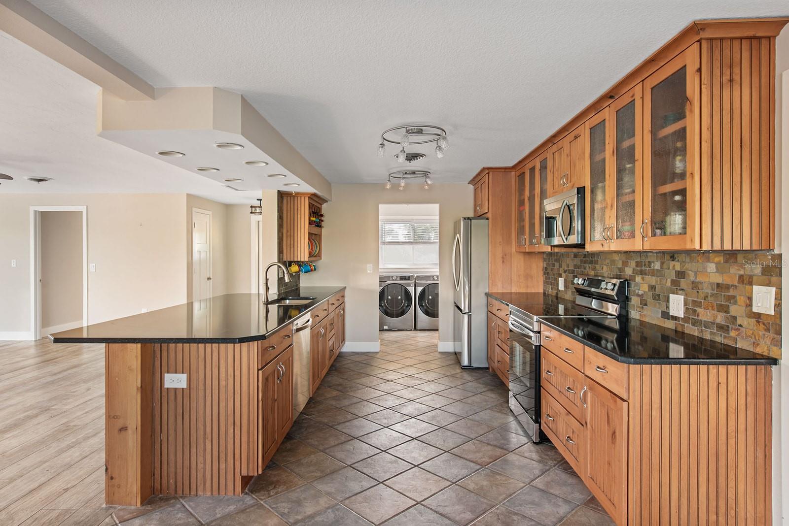 300 E BAY HEIGHTS AVE, ENGLEWOOD, FL — photo 14