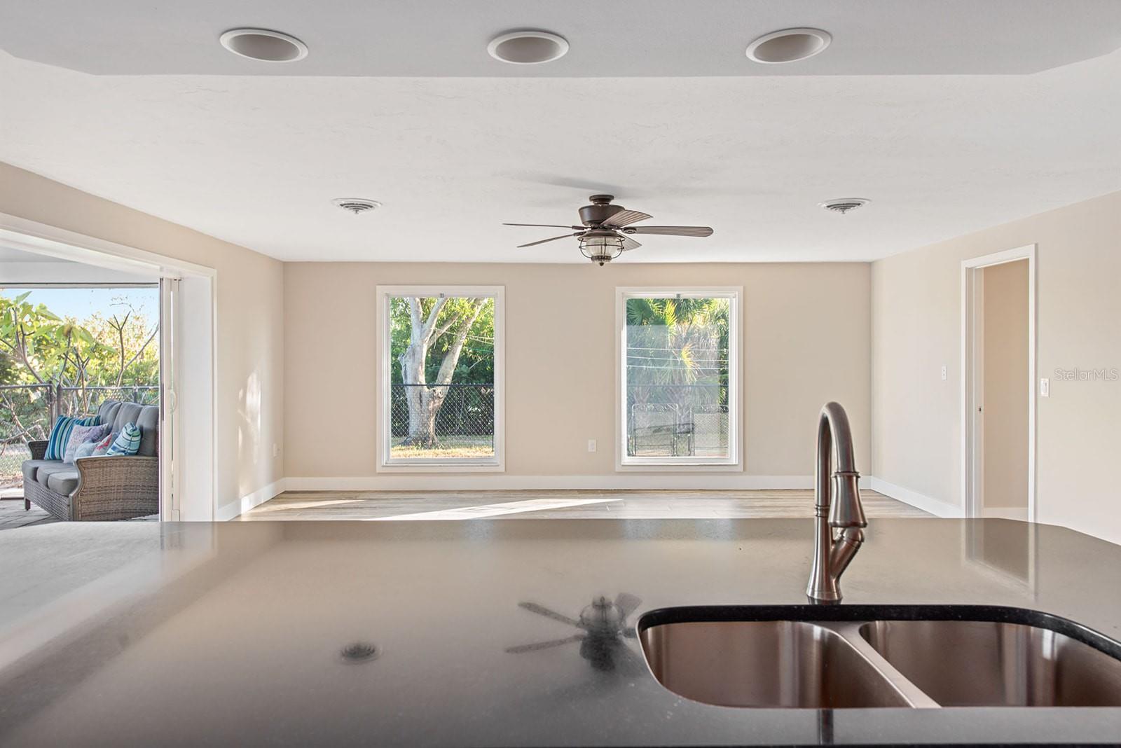 300 E BAY HEIGHTS AVE, ENGLEWOOD, FL — photo 17
