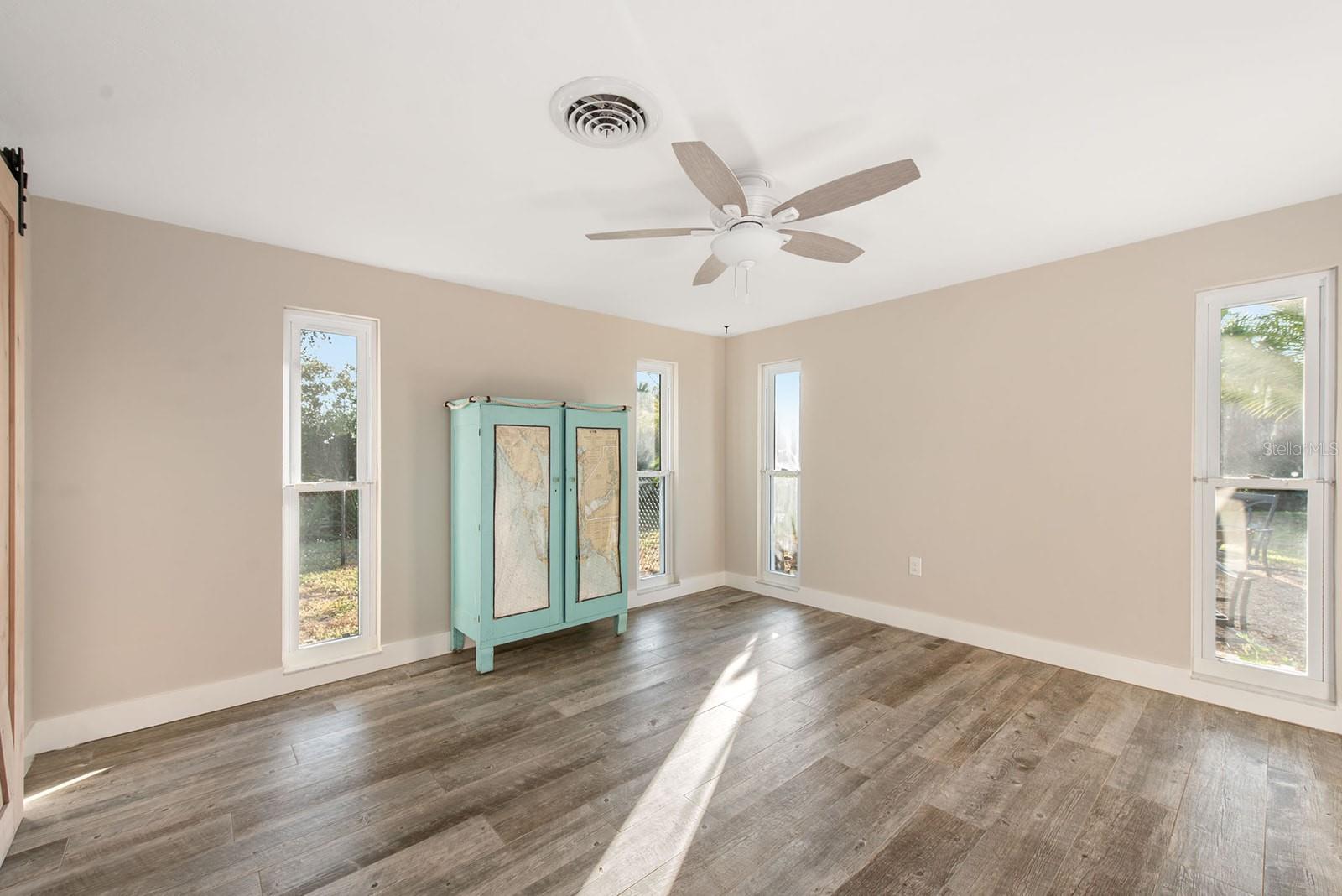 300 E BAY HEIGHTS AVE, ENGLEWOOD, FL — photo 29