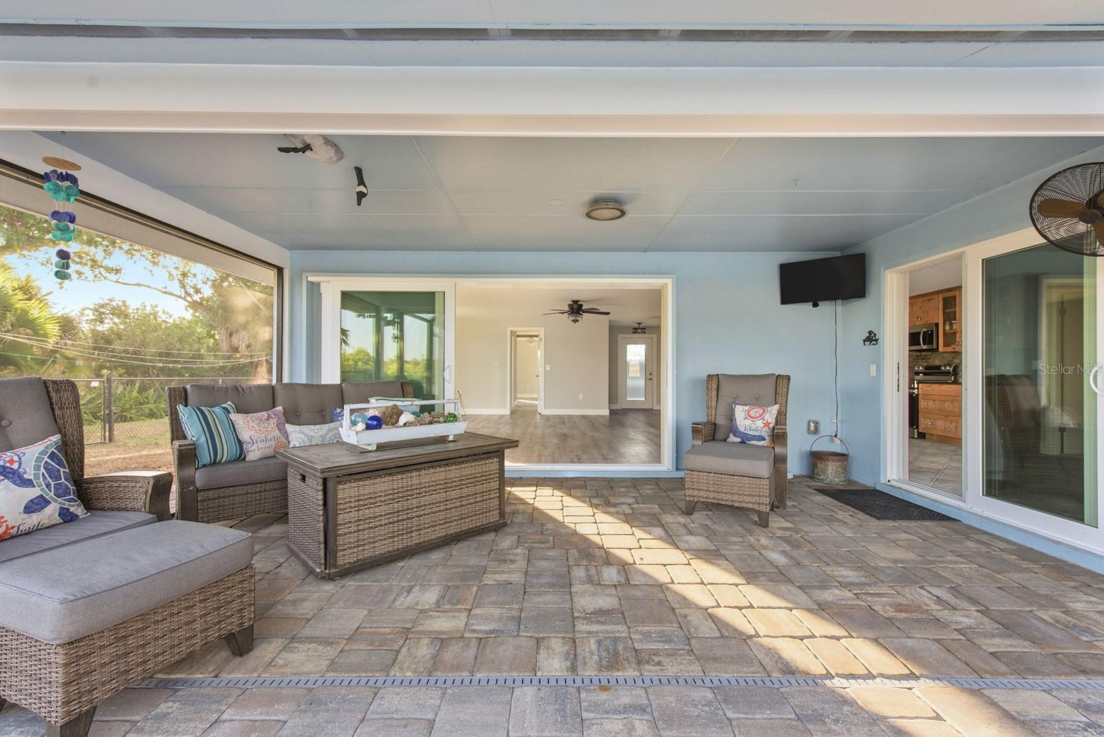300 E BAY HEIGHTS AVE, ENGLEWOOD, FL — photo 31