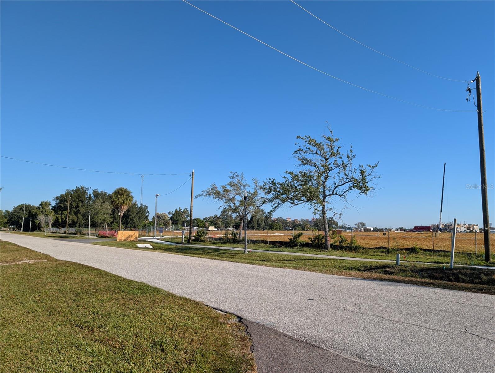 1331 MENTONE DR NE, ST PETERSBURG, FL — photo 9