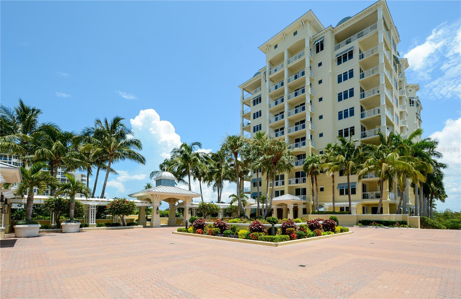 2050 BENJAMIN FRANKLIN DR #B704, SARASOTA, FL — photo 3