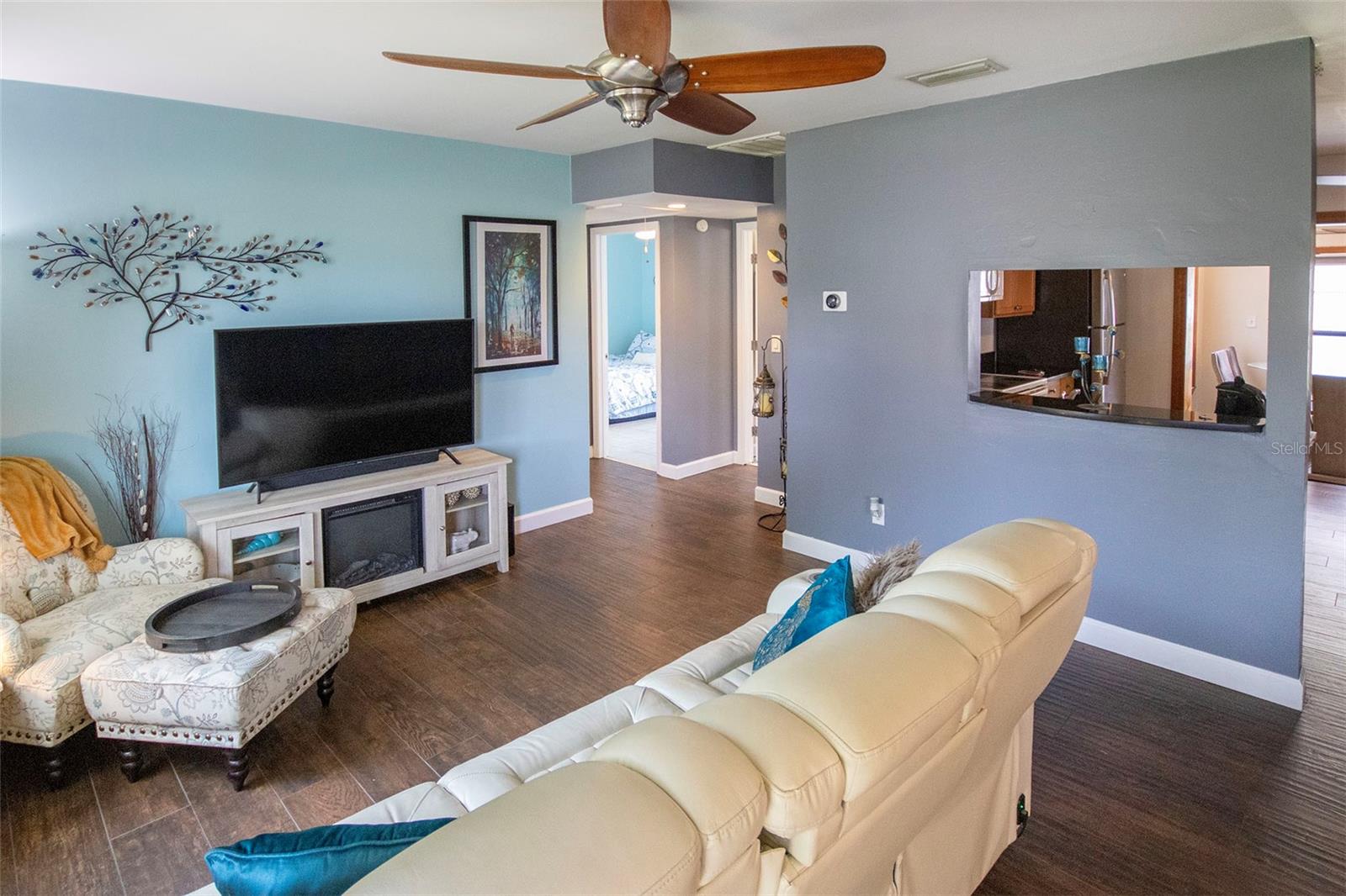 1725 BRADSHAW LN N, ST PETERSBURG, FL — photo 3