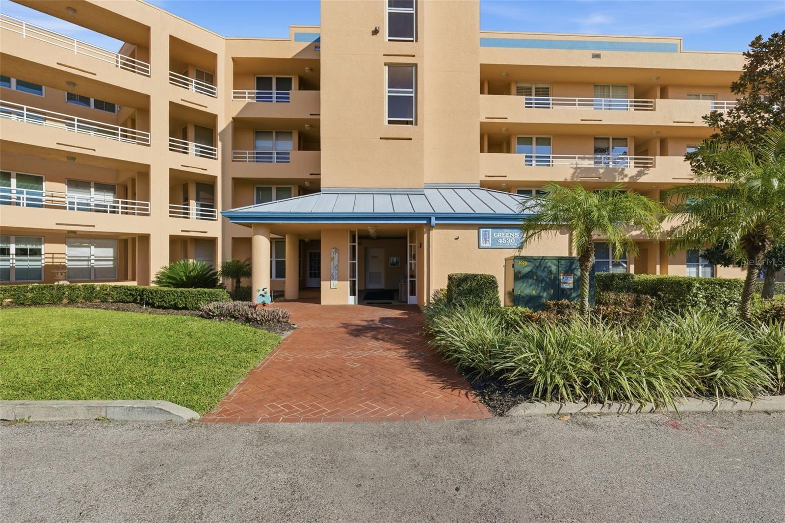 4530 PINEBROOK CIR #301, BRADENTON, FL