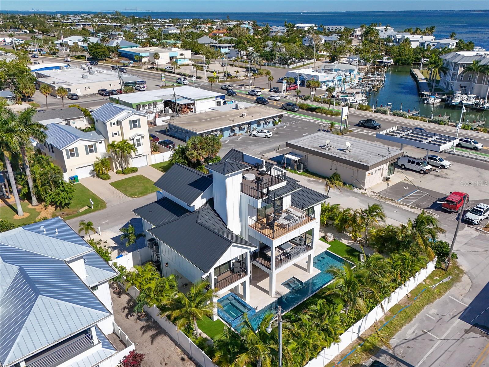305 55TH ST, HOLMES BEACH, FL — photo 65