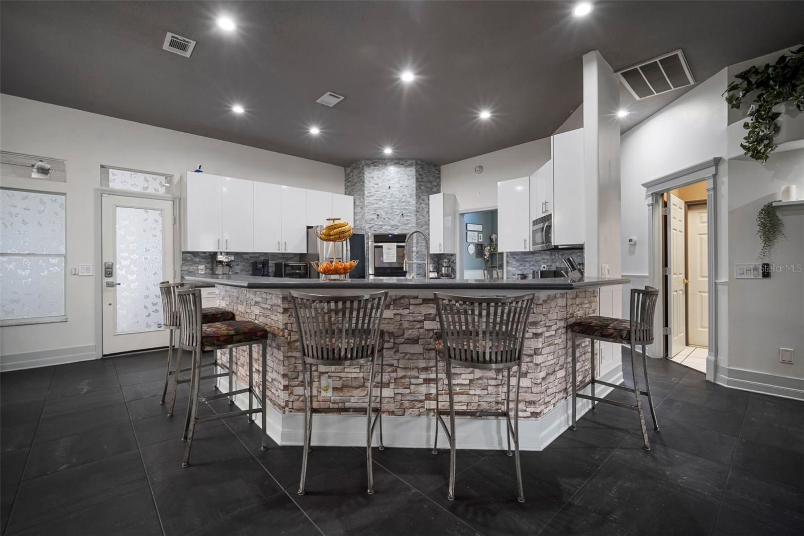 424 SUMMIT CHASE DR, VALRICO, FL — photo 17