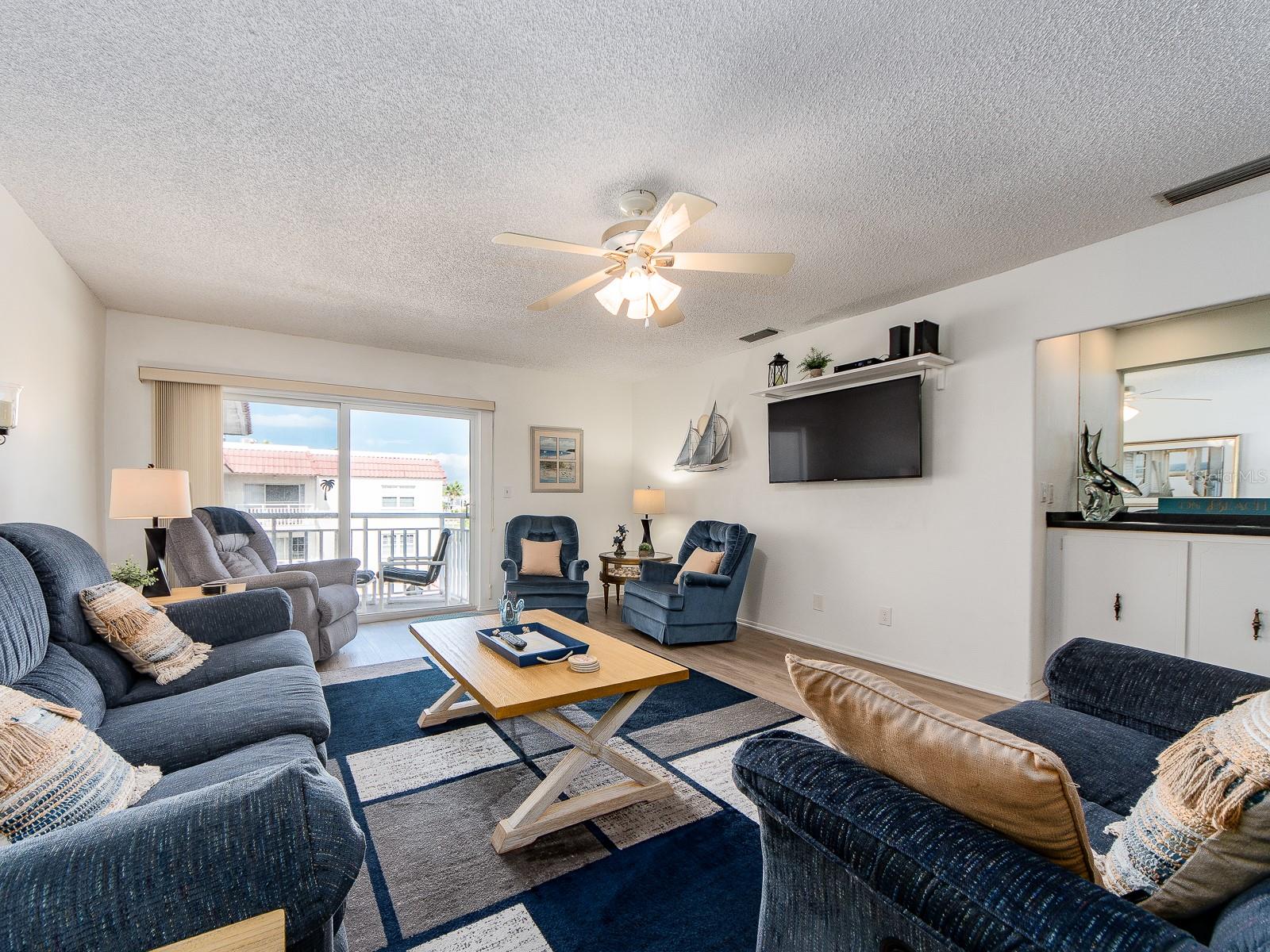 2900 GULF BLVD #307, BELLEAIR BEACH, FL — photo 13