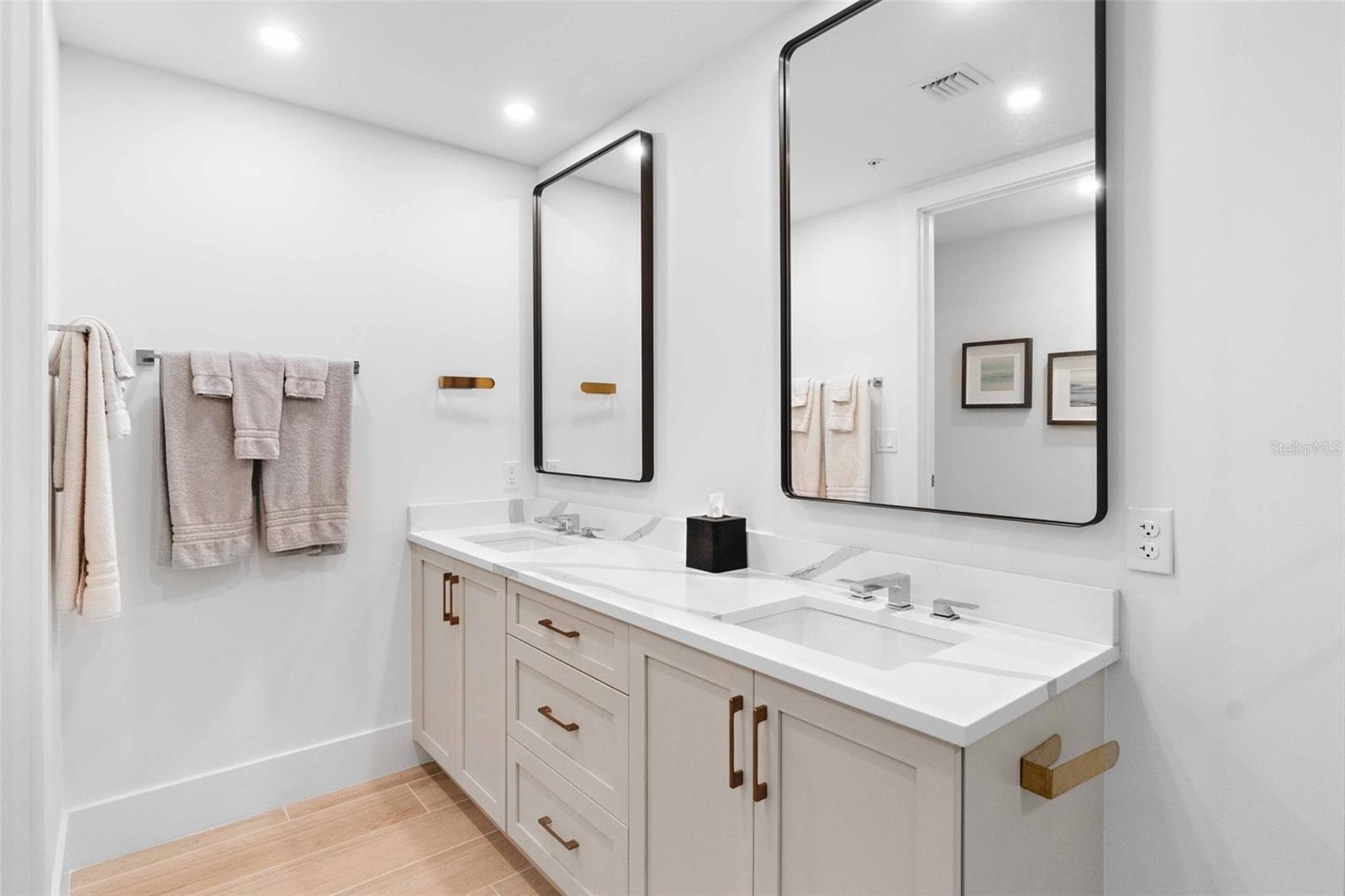 1035 SEASIDE DR #603, SARASOTA, FL — photo 46