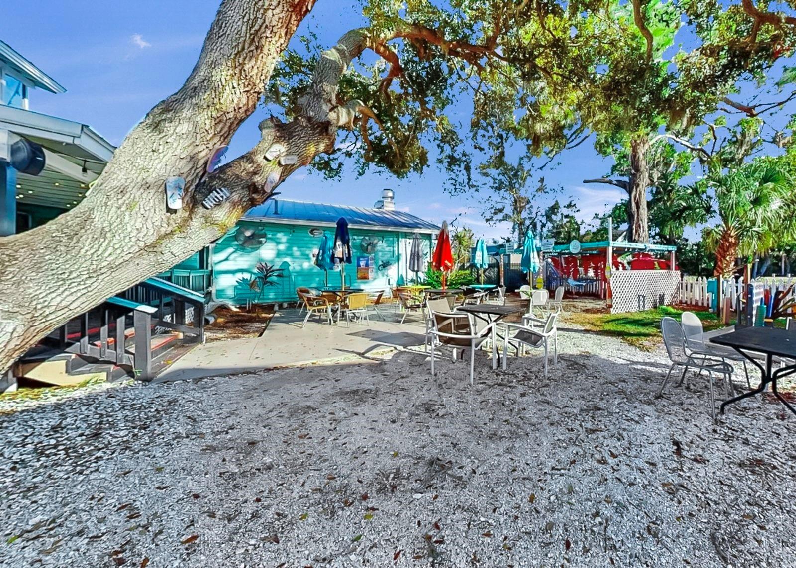 102 W SHELL POINT RD, RUSKIN, FL — photo 7