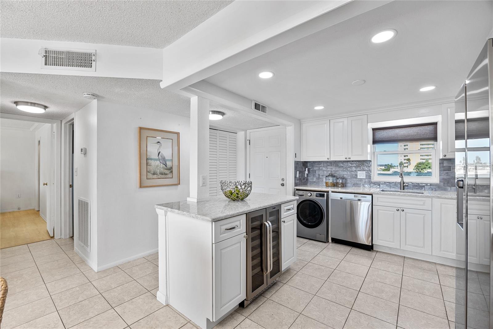 4775 COVE CIR #203, ST PETERSBURG, FL — photo 6
