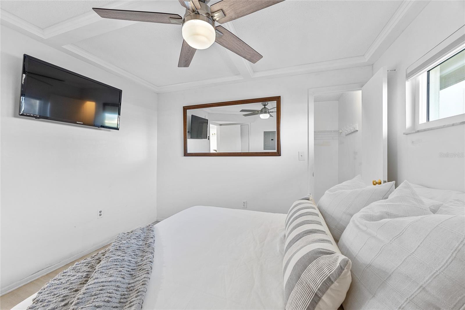 4775 COVE CIR #203, ST PETERSBURG, FL — photo 22