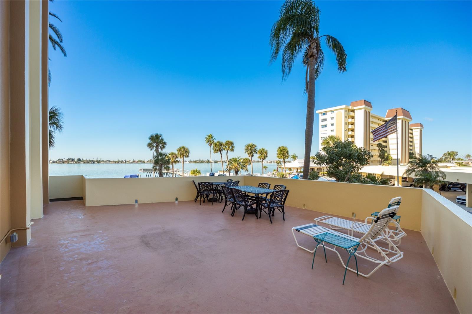 4775 COVE CIR #203, ST PETERSBURG, FL — photo 32